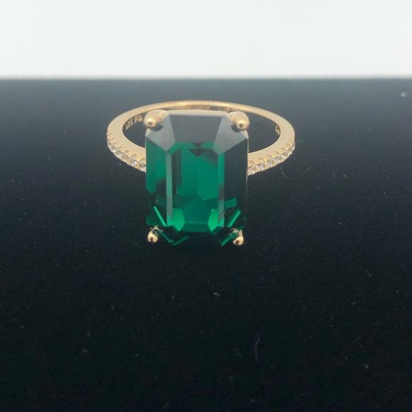 5ct Emerald Ring - Picture 7 of 8